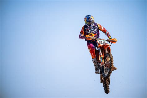 Motocross Herlings Vince Gara 1 A Loket In MXGP Davanti A Prado E