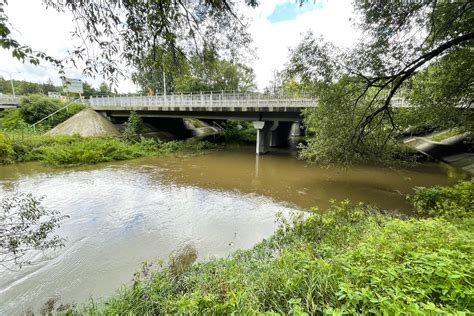 Przekroczone stany alarmowe na sześciu rzekach