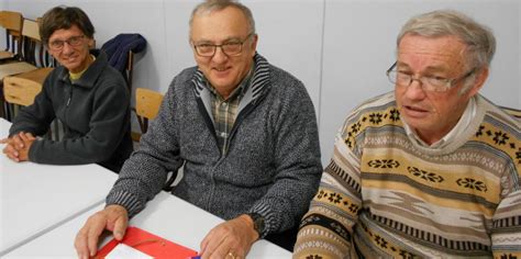 Montceau Les Mines Vide Greniers Lamicale De La Lande Veut D Passer