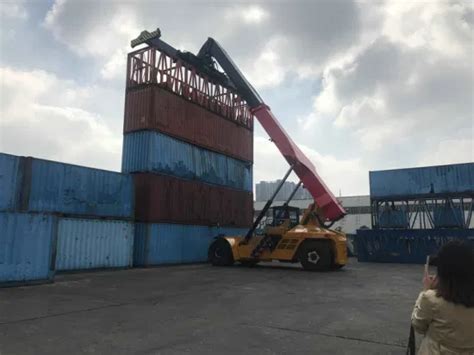 45 Ton Port Reach Stacker Container Reach Stacker Srsc45h1 For