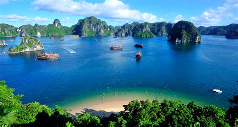 About Lan Ha Bay in Vietnam for More Relaxing Cruise Trips