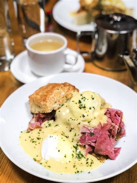 Places To Brunch In Seattle Emma S Edition Brunch Brunch Spots