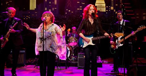 Austin City Limits Bonnie Raitt Mavis Staples Kpbs Public Media