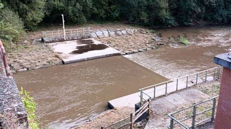 El Agua De La Tra Da De A Pobra Do Broll N Contaminada Por El Lodo De