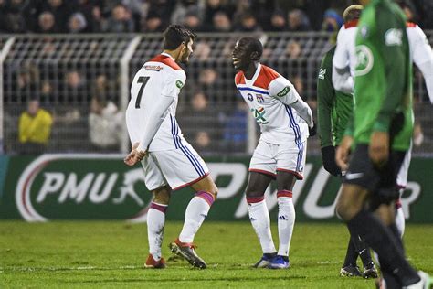 Foot OL CdF Lyon se sort d un beau piège à Bourges Foot 01