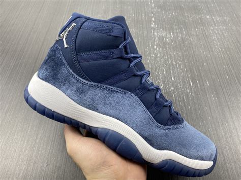 Air Jordan 11 Velvet Midnight Navy Metallic Silver White For Sale