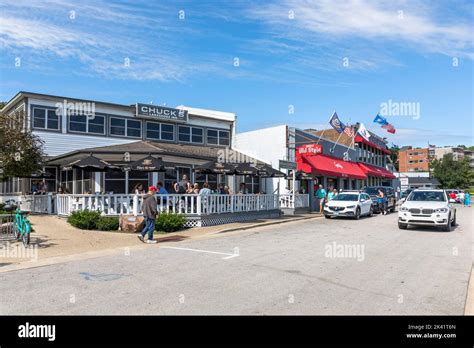 Chucks Famous Bar Restaurant In Fontana On Lake Geneva Wisconsin