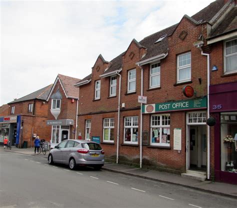 Brockenhurst Post Office © Jaggery Geograph Britain And Ireland