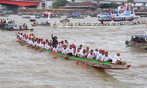 Lomba Bidar Perlombaan Perahu Khas Sumatera Selatan