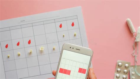 Ciclo Menstrual Calendario Para El Mes Con Las Marcas Y Una Aplicaci N