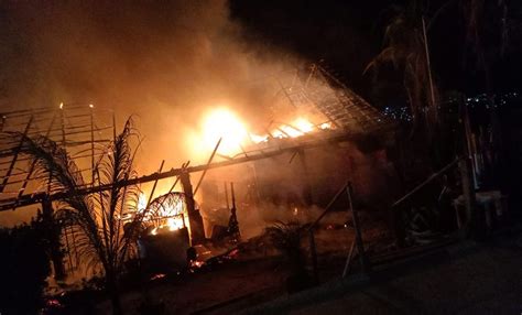 Incendio Consume Restaurantes De Playa Papagayo En Acapulco