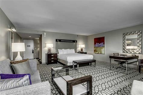 Easton Town Center Hotels |Hilton Columbus at Easton