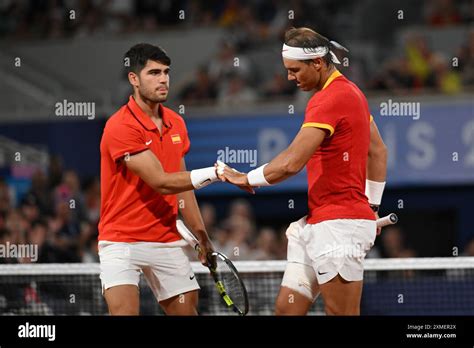 Carlos Alcaraz Et Rafael Nadal Jeux Olympiques De Paris Banque De