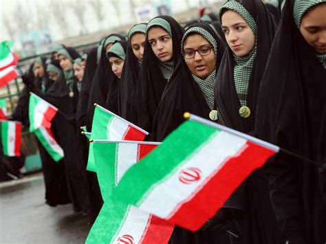 Multitudes En Todas Las Calles De Irán Celebraron Los 40 Años De La