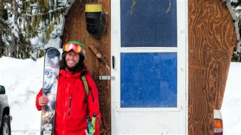 High Avalanche Danger Warning Remains In Cascades After Skier S Death