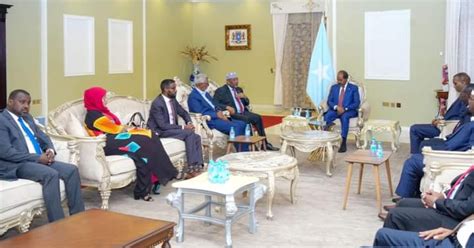 Madaxweyne Xasan Sheekh Oo Kulan La Qaatay Guddoonka Labada Aqal