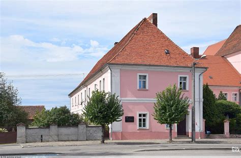 Biblioteka i Izba Pamiątek w Grabowie nad Prosną ul Klasztorna