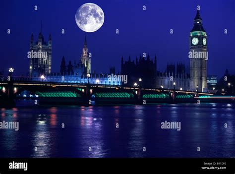 Houses Of Parliament Westminster Bridge River Thames London England Uk