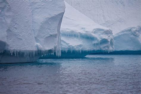 Iceberg Viajando Pelo Mundo De Gelo Iceland