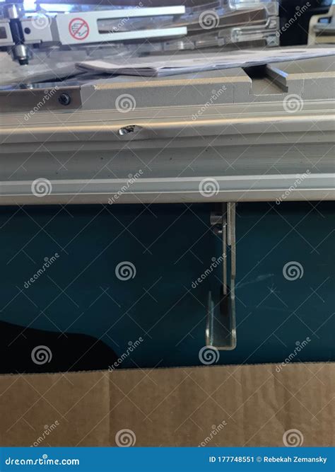 Shipping damage 1628 stock image. Image of mail, handling - 177748551