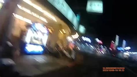 高雄警苦追失聯移工300公尺 向路過騎士借機車追上壓制逮人 時事 聯合影音