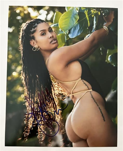 Leyna Bloom Signed X Photo Si Swimsuit Model Memorabilia For Less