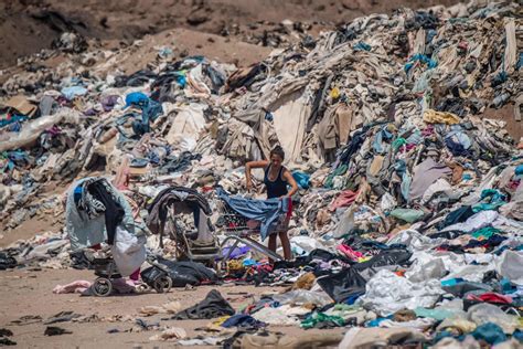 Chiles Atacama Desert Suffocates Under Fast Fashion Leftovers Daily