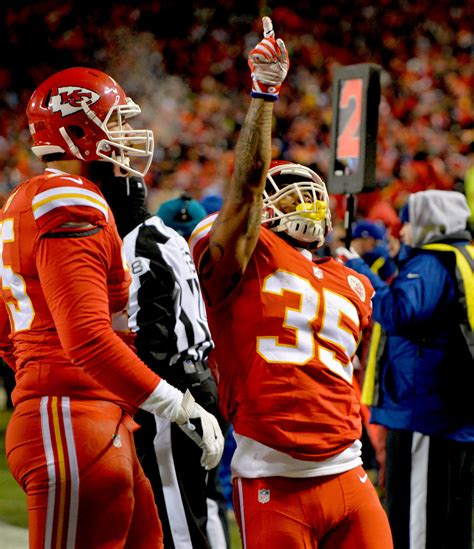 Chiefs Stop Raiders Take Control Of Afc West Espn 981 Fm 850 Am Wruf