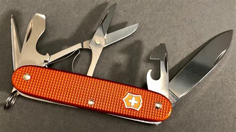 Victorinox Pionner X Alox Édition Limited 2021 Orange Tigre