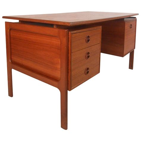 Mid Century Modern Danish Teak Executive Desk At 1stdibs Danish