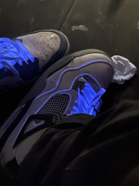 Is This Legit Pair Of Jordan 4 Seafoam Based On Glowing Stiching Under