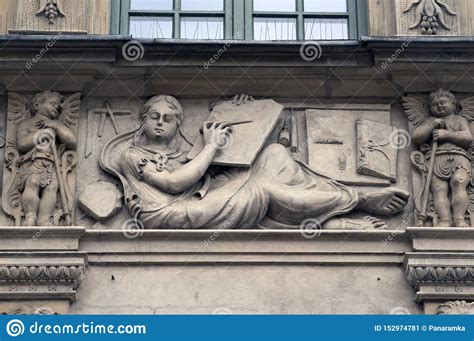 Bas-reliefs En Pierre De Danzig Image stock - Image du patrimoine, jour: 152974781