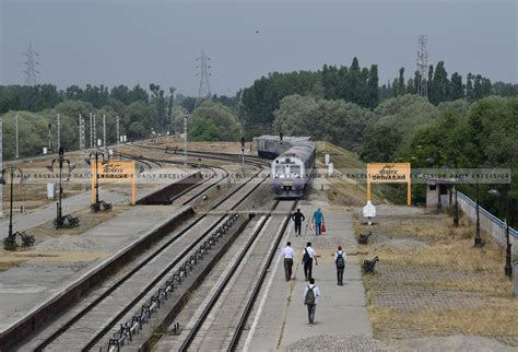 Train run resumes partially on Budgam-Banihal track - Daily Excelsior