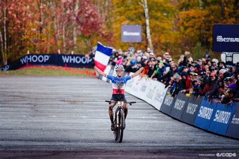 Loana Lecomte Survives Slick Mont Sainte Anne Mtb World Cup Escape