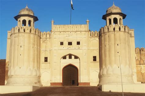 Shahi Qila And Its Breathtaking Monuments