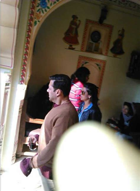 Salman Khan Shoots For Bajrangi Bhaijaan In Rajasthan To Do Action