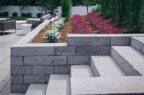 Techo Bloc Rocka Steps