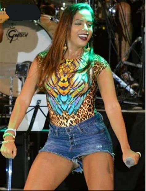 Fotos Da Anitta Provando Que Ela Gosta De Mostrar Demais