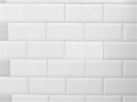 Valencia Subway Bevelled Glossy White Ceramic Wall Tile X Mm