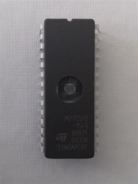 Paměť EPROM STMicroelectronics M27C512 Aukro