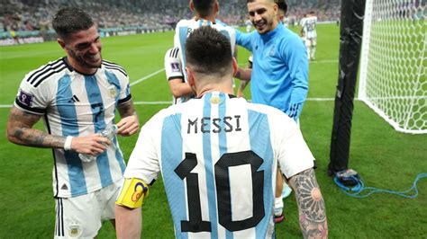 Argentina 3 0 Croatia Messi Masterclass Alvarez Brace Fires Argentina