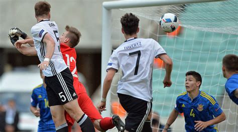 Germany come from behind twice to draw 2-2 in the European Championship ...