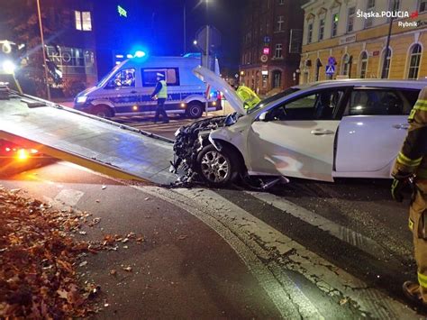 Wypadek w Rybniku Kierowca zignorował znak stop i zderzył się z