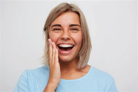 Color De Brackets Para Mujer Clinica Dental Sonrisa Segura