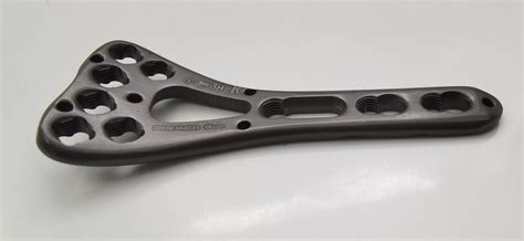 Orthopedic Implants Multi Axial Distal Radius Plam Locking Plate Of