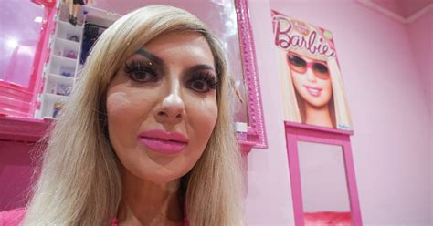 kísérleti morfin harc barbie plastic surgery Boldog valahol született