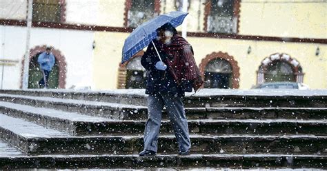 Regiones del sur seguirán soportando fuertes lluvias con descargas