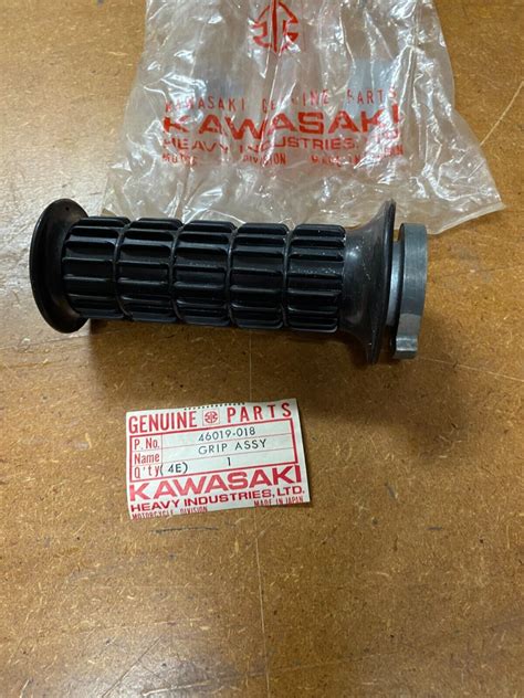 NOS KAWASAKI OEM F6 F7 F9 RH THROTTLE GRIP ASSEMBLY 46019 018 EBay