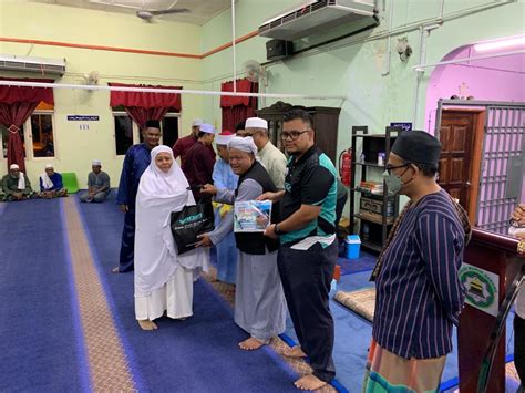 Musaadah Dan Penyerahan Wakaf Al Quran Masjid Mukim Dabong Yayasan