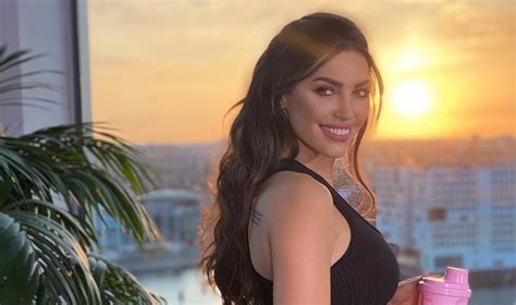 Yolanthe Cabau Deelt Foto Van Killerbody In Leren Pakje Op Instagram